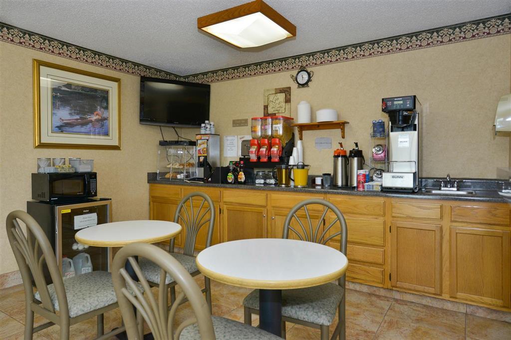 Americas Best Value Inn&Suites Harrisonville Restaurant photo